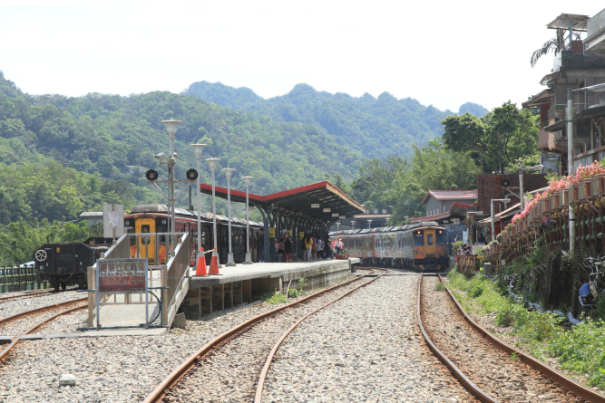 台湾鉄道「平渓線」復旧作業及び運行情報について